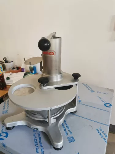 Mainca MH 130 hamburgerhús nyómó gép